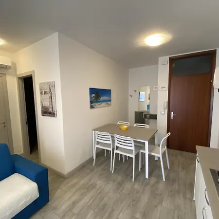 Ferienwohnung Fuer 7 Personen Ca 48 Qm In Bibione, Adriakueste Italien Und Umgebung - B62992 アパート